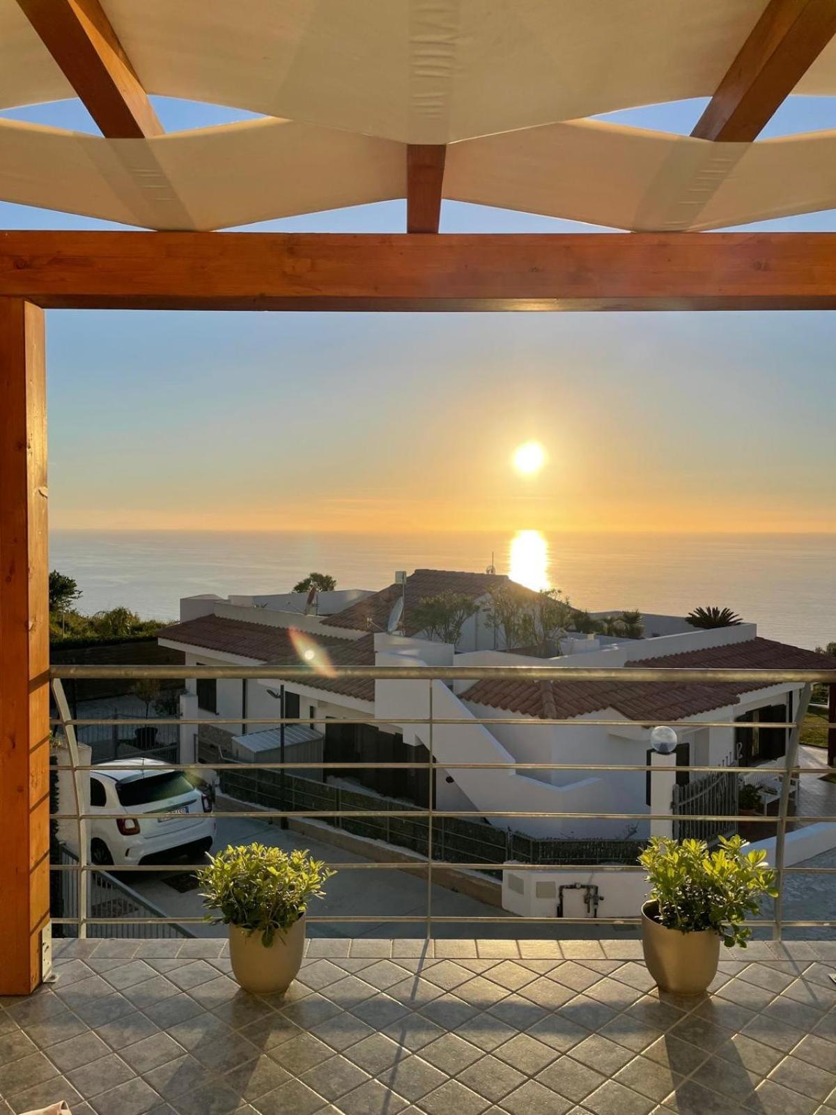 Villa Dei Fiori Дзамброне Екстериор снимка