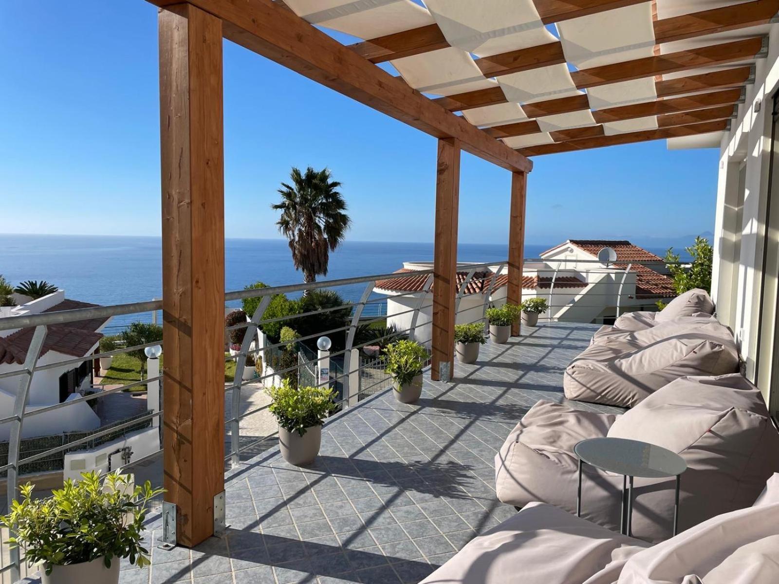 Villa Dei Fiori Дзамброне Екстериор снимка