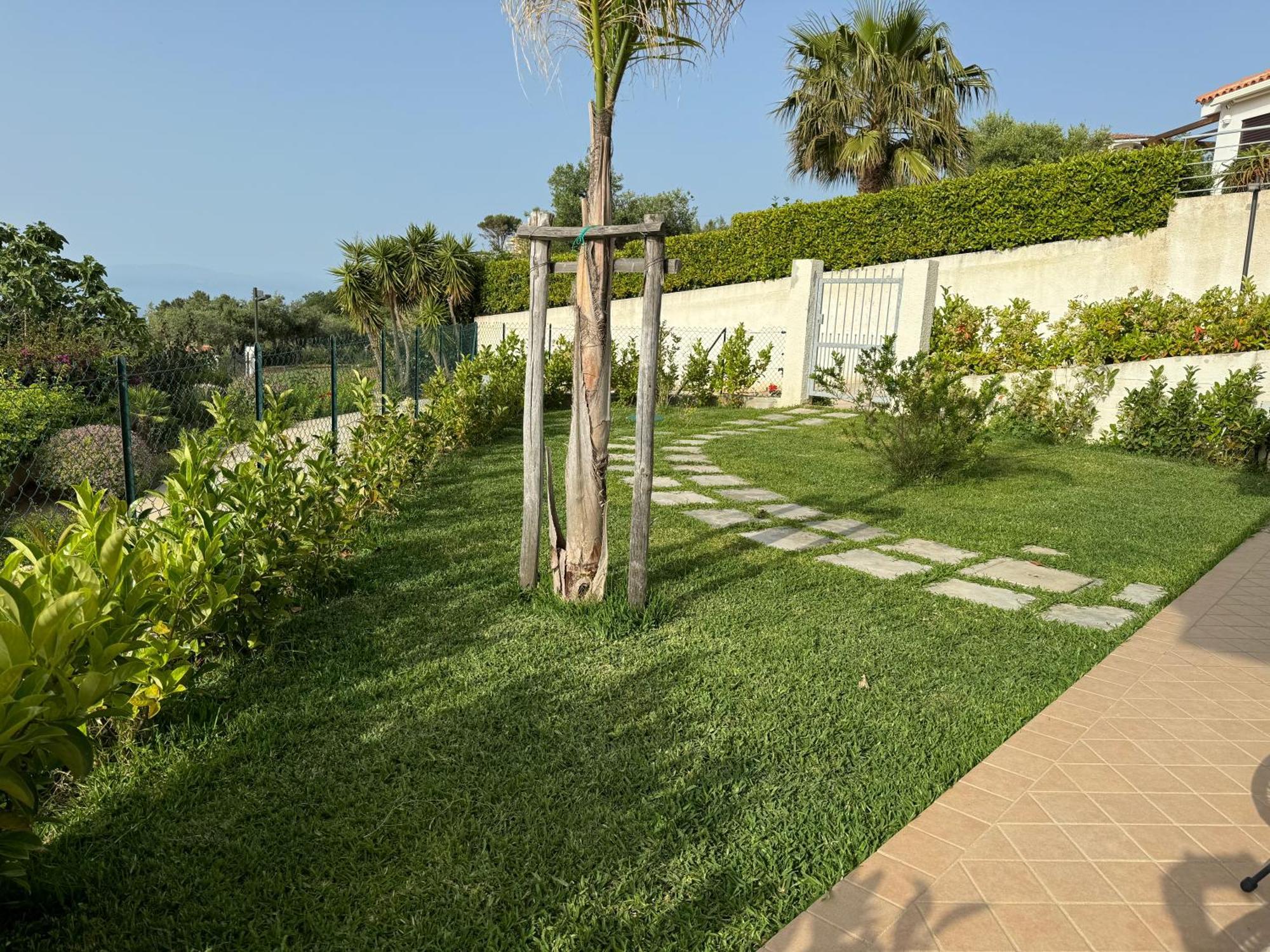 Villa Dei Fiori Дзамброне Екстериор снимка